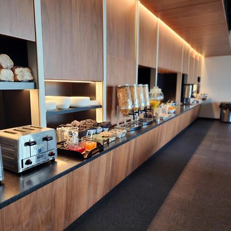 Grand Times Hotel Laval - Centropolis Eksteriør billede