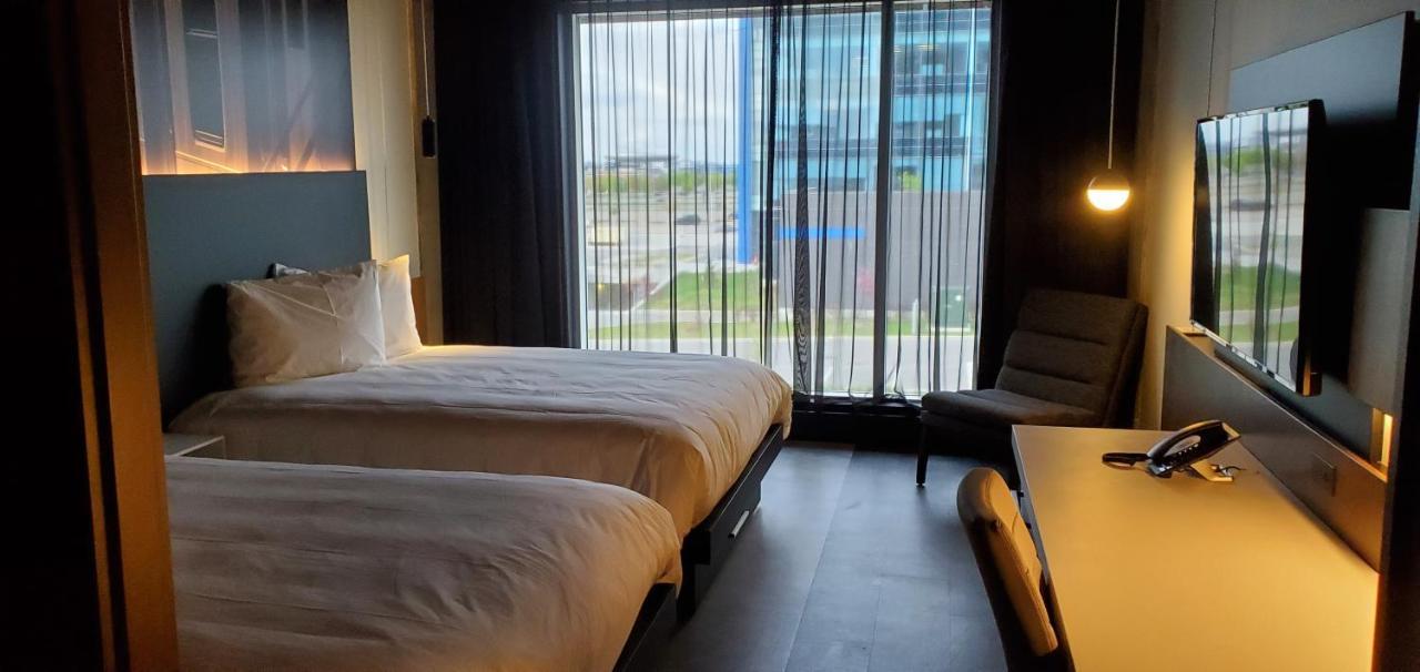 Grand Times Hotel Laval - Centropolis Eksteriør billede