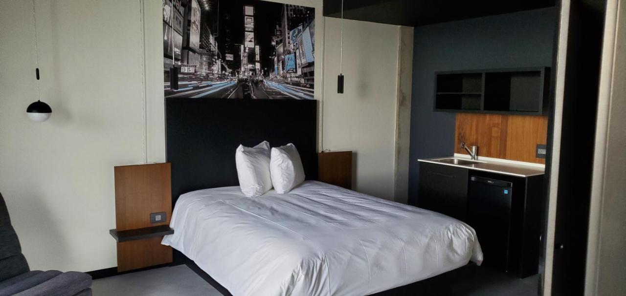 Grand Times Hotel Laval - Centropolis Eksteriør billede